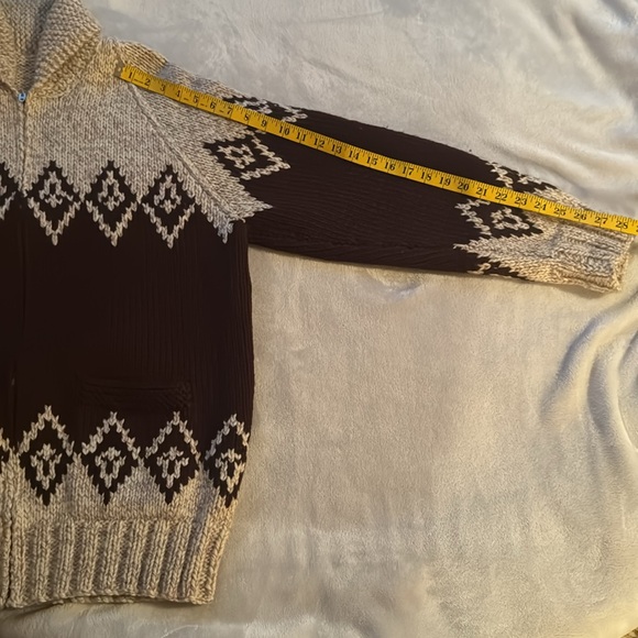 Cowichan Wool Jacket - Picture 5 of 6